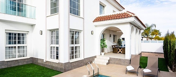 En megler med gode referanser -  SPANIA1.no