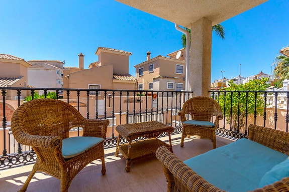 En megler med gode referanser - SPANIA1.no