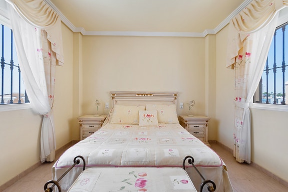 En megler med gode referanser - SPANIA1.no