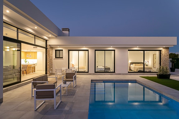 En megler med gode referanser - SPANIA1.no