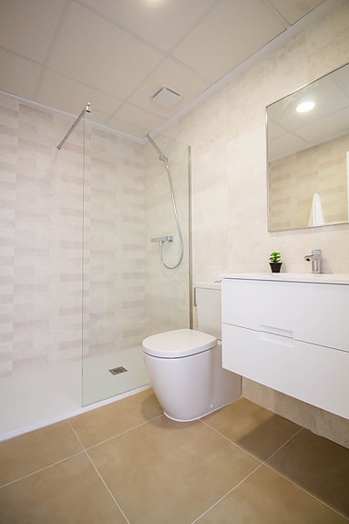 En megler med gode referanser - SPANIA1.no