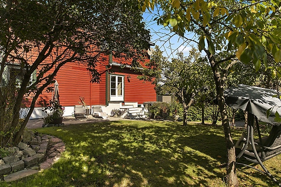 Velkommen til Fagerliveien 3 - stor enebolig med tomt på 1027 kvm i gangavstand fra sentrum.