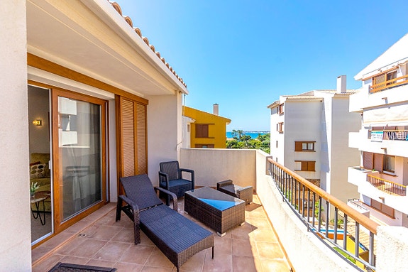 En megler med gode referanser - SPANIA1.no