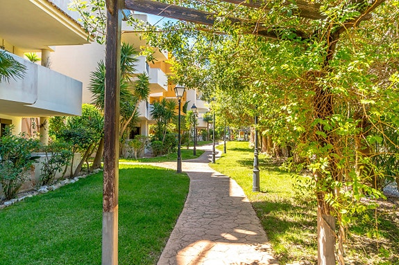 En megler med gode referanser - SPANIA1.no