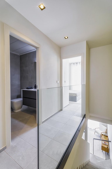 En megler med gode referanser - SPANIA1.no