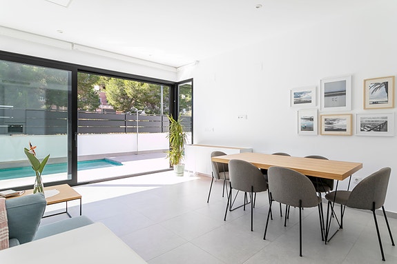 En megler med gode referanser - SPANIA1.no