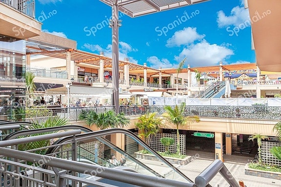 En megler med gode referanser - SPANIA1.no