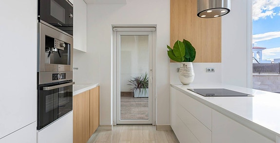 En megler med gode referanser - SPANIA1.no