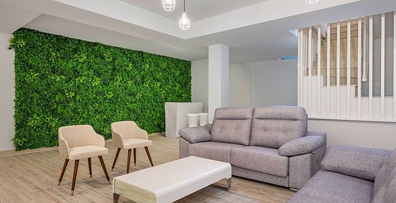 En megler med gode referanser - SPANIA1.no