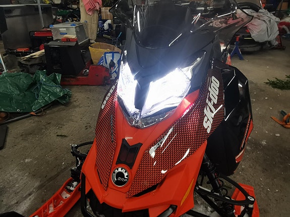 Ski-doo Renegade 600 H.O Backcountry 11 of 29