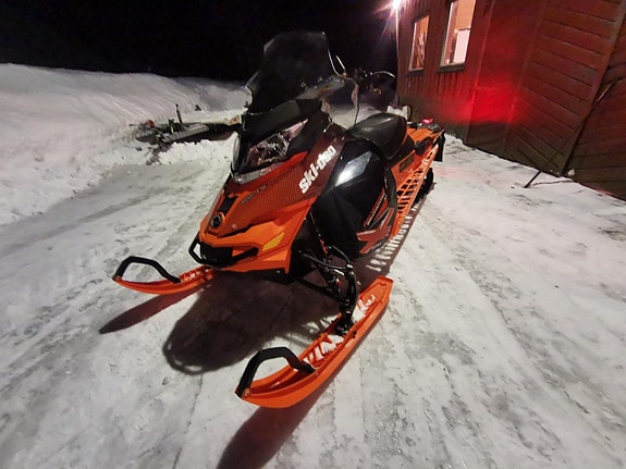 Ski-doo Renegade 600 H.O Backcountry 4 of 29