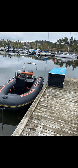 Vi vurderer å selge vår Superfine RIB for ungdom, ink henger 5 of 5