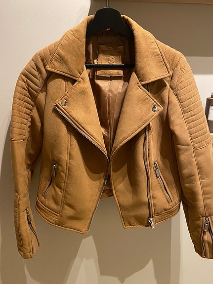 Product image 1 of 6