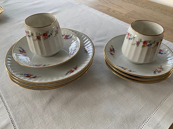 Product image 1 of 9