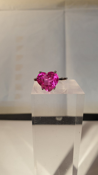 Sølvring 925, rhodinert, rosa Safir-hjerte 10,80 ct.