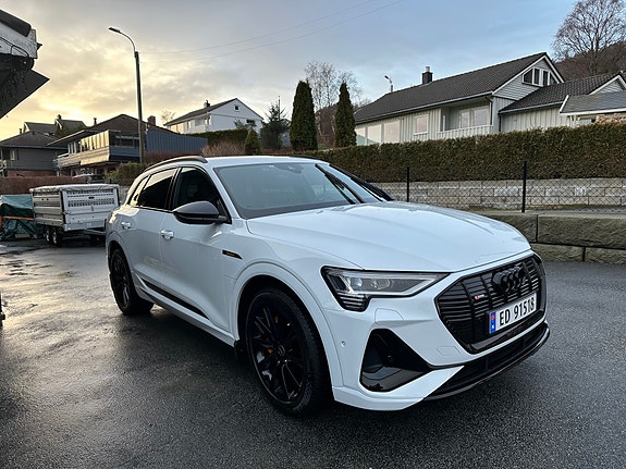 Audi e-tron 5 of 30