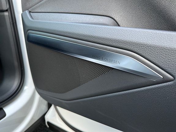 Audi e-tron 24 of 30
