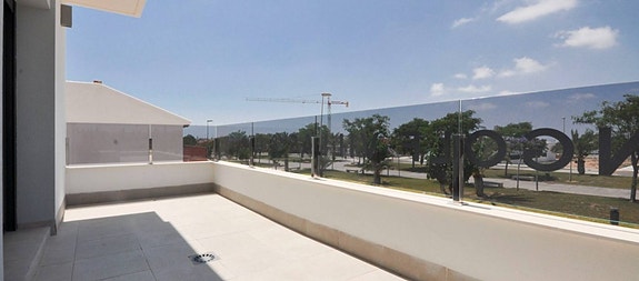 En megler med gode referanser - SPANIA1.no