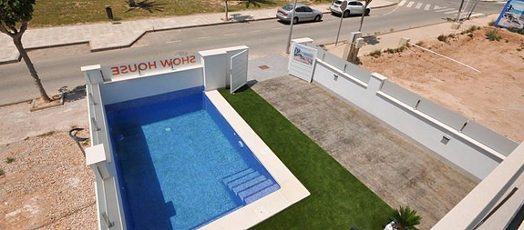 En megler med gode referanser - SPANIA1.no