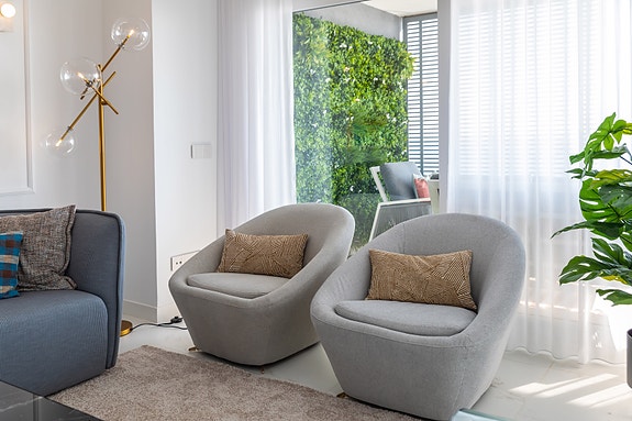 En megler med gode referanser - SPANIA1.no