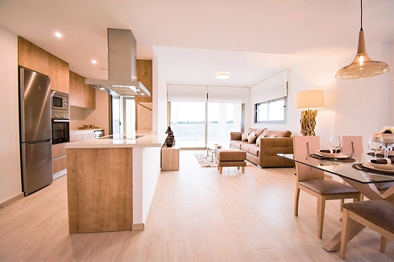 En megler med gode referanser - SPANIA1.no