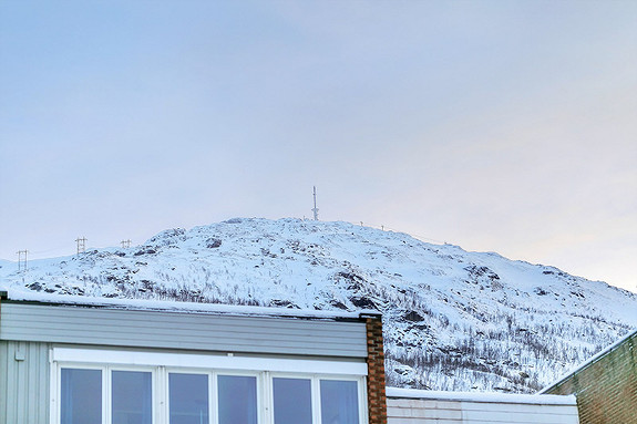 Utsikten fra boligen mot Fagernesfjellet