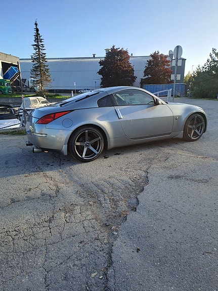Nissan 350 Z 17 of 30