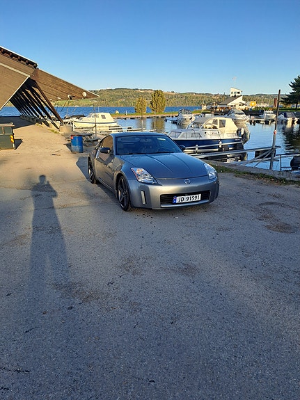 Nissan 350 Z 2 of 30