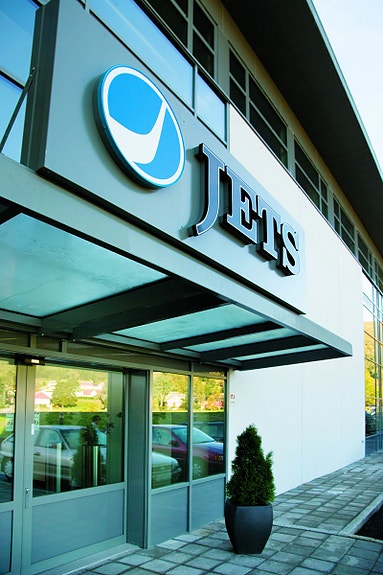 Hovedkontoret ligger på Hareid