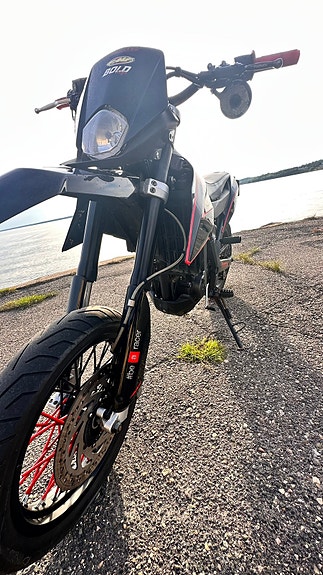 Aprilia sx 125 2 of 17