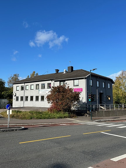 Hovedbygg - 3 innganger