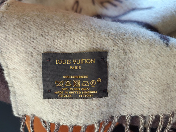 Kashmir skjerf fra LOUIS VUITTON på salg