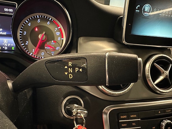Mercedes-Benz CLA180 20 of 22