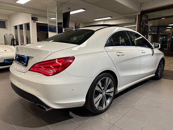 Mercedes-Benz CLA180 3 of 22