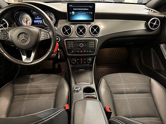 Mercedes-Benz CLA180 6 of 22