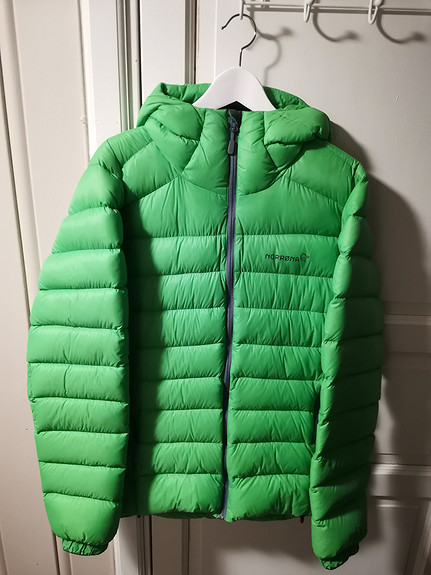 Norröna lyngen clearance lightweight down750 jacket