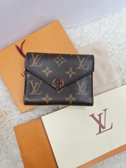 Louis Vuitton, a 'Pochette Félicie' monogram vanvas handbag and a  'Multicles' Damier Ebene key holder, 2020-21. - Bukowskis