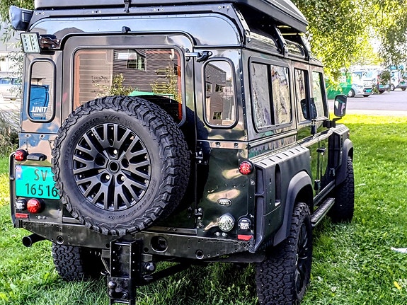 Land Rover Defender-Serie 29 of 30