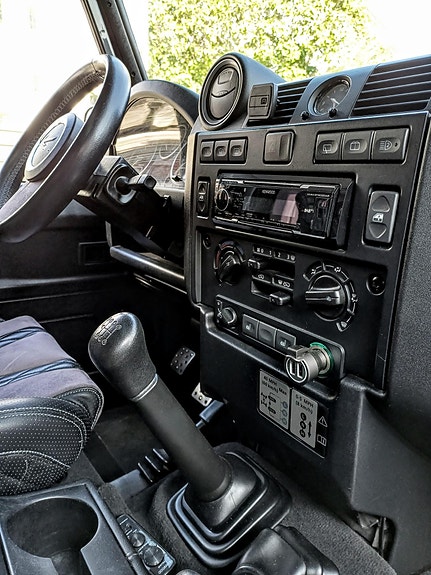 Land Rover Defender-Serie 23 of 30