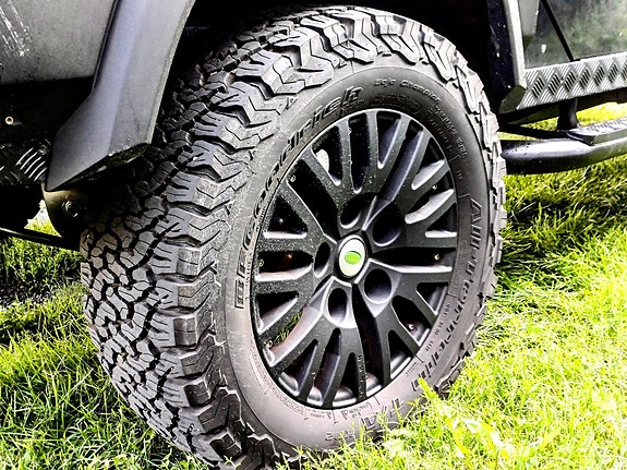 Land Rover Defender-Serie 26 of 30