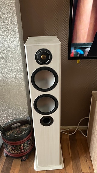 Product image 1 of 6
