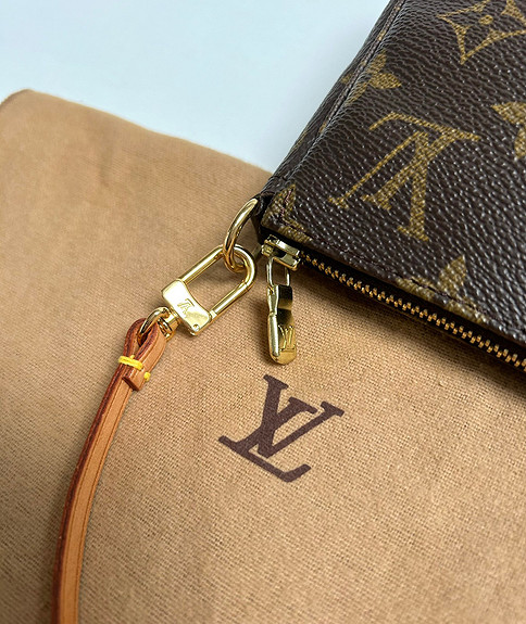 กระเป๋าสะพายLV M40712 POCHETTE ACCESSORIES,Monogram