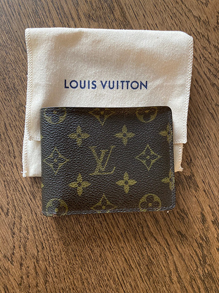 Weekendbag, Kendall Neo Taiga, Louis Vuitton. - Bukowskis