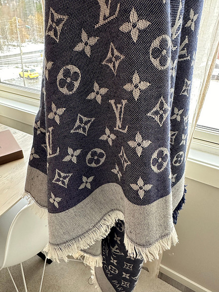 Louis Vuitton - Logomania - Skjerf - Catawiki