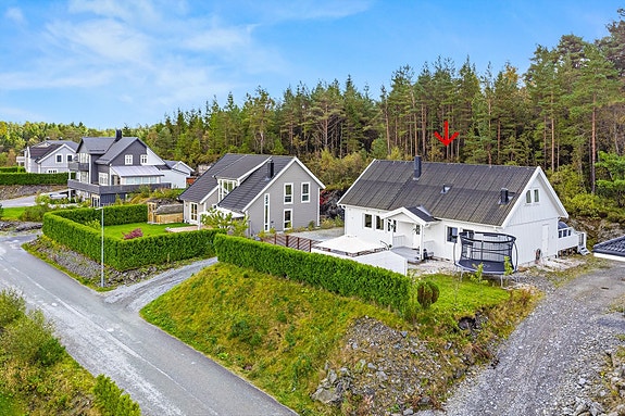 Velkommen til Valtvaåtnåsen 57! Presentert av Ørjan Stokka - Eiendomsmegler Vest.