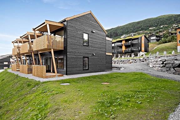 Velkommen til Britahaugen 60 - En nyere og lekker leilighet presentert av Tina Beisland.