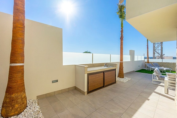 En megler med gode referanser -  SPANIA1.no