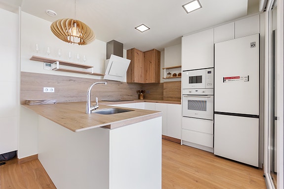 En megler med gode referanser -  SPANIA1.no