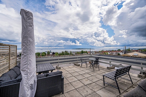 Solrik, felles takterrasse.