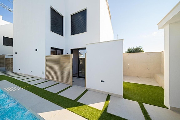 En megler med gode referanser - SPANIA1.no